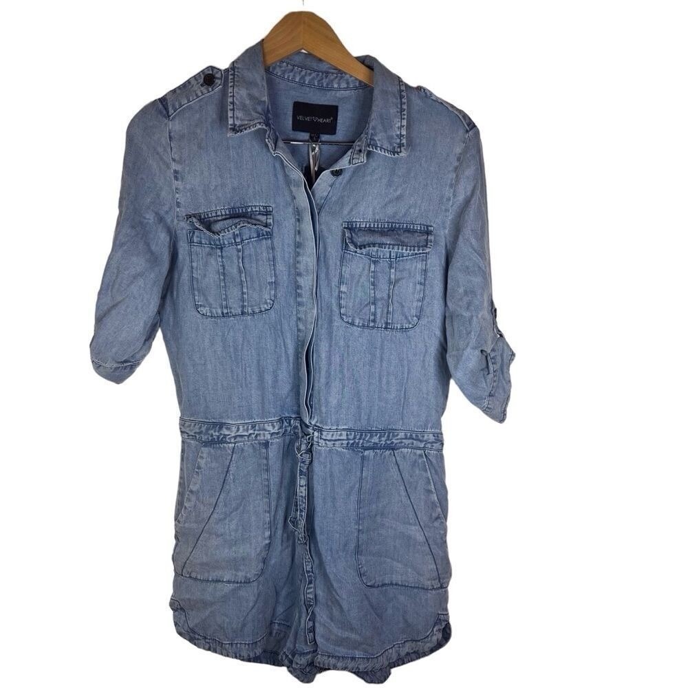 NWT Velvet Heart Womens Denim Short Sleeve Romper Size Small Casual Flattering